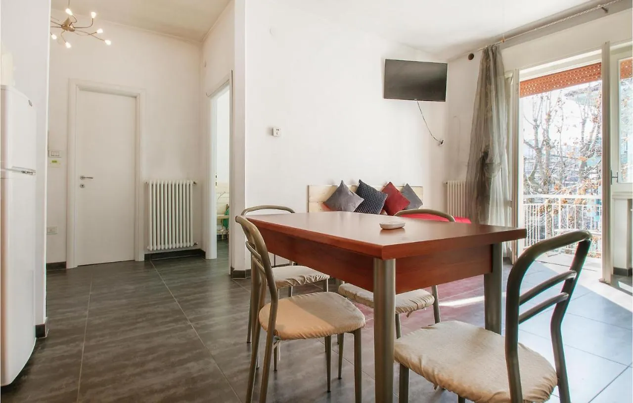 2 Bedroom Lovely Apartment In Igea Marina Bellaria-Igea Marina İtalya